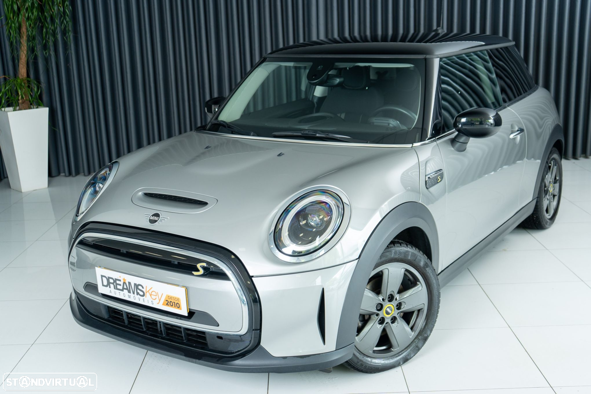 MINI 3 Portas Cooper SE Premium Essential - 17