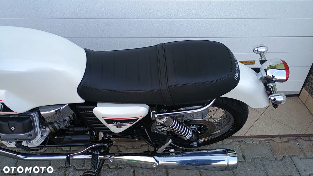 Moto Guzzi V7 - 8