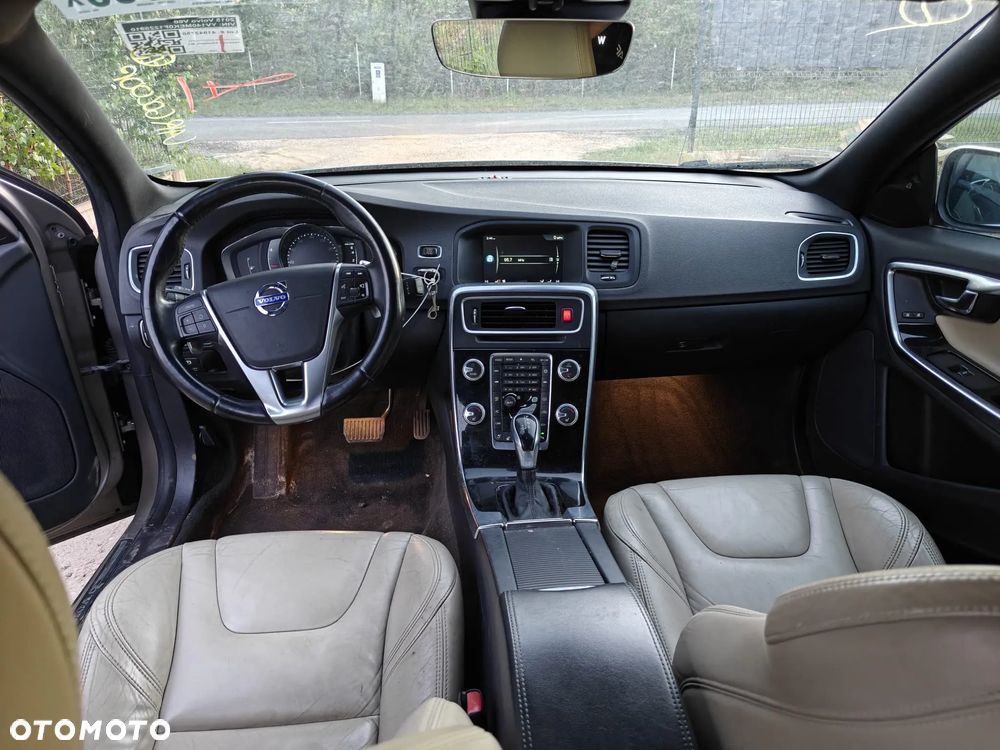 Volvo V60 T5 Geartronic Momentum - 10