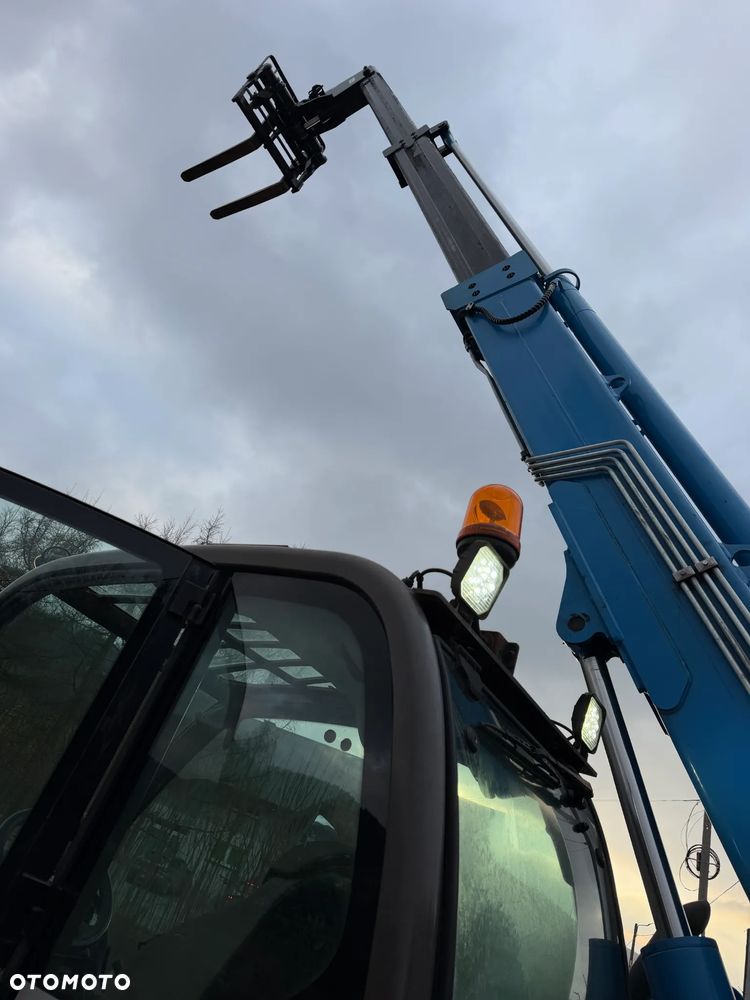 Manitou MT932 Ładowarka Teleskopowa dźwig wózek 9m. UDŹWIG 3,2 tony. Przebieg 2760 MTG jak Nowa z SALONU 2014rok z Norwegii z Gospodarstwa rolnego. Silnik PERKINS 100km. Serwisy w Dekra! Widły i łyżka. Ani deka luzu czy wycieku. OKAZJA! Jazda REWERS + 4 biegi. Skręt 3 tryby. - 32