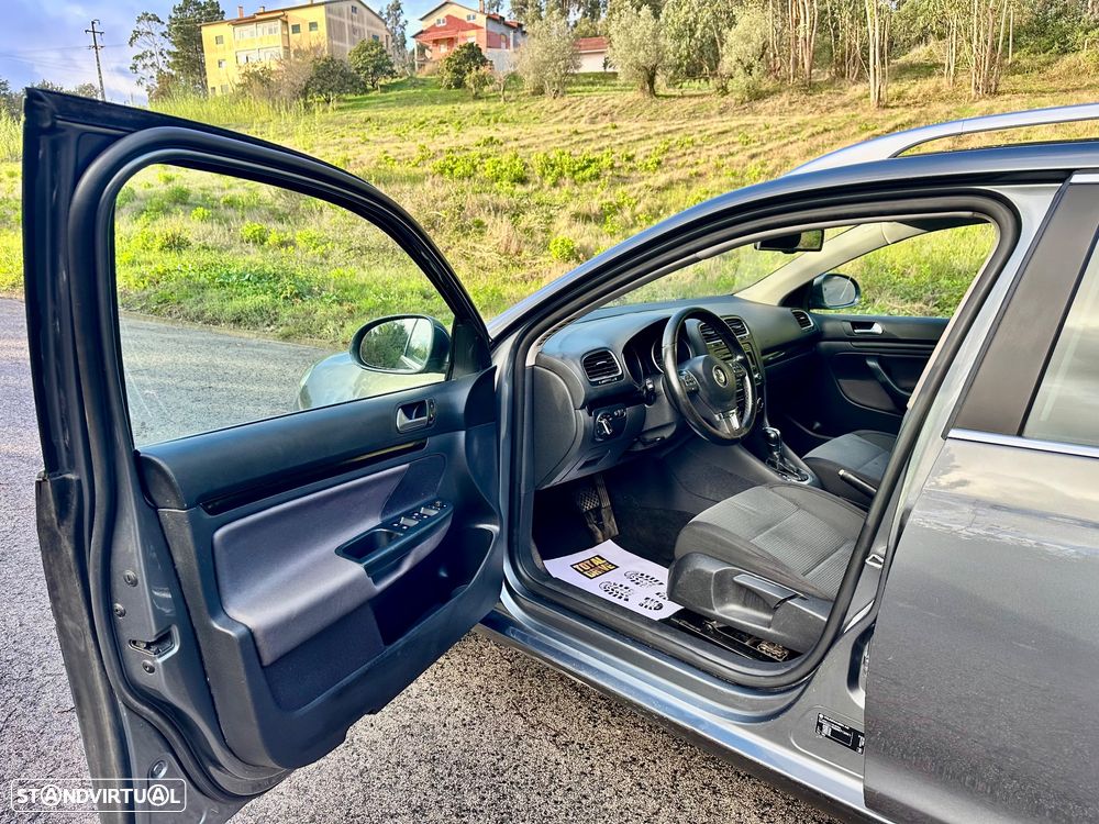 VW Golf Variant 1.6 TDi Confortline DSG - 17