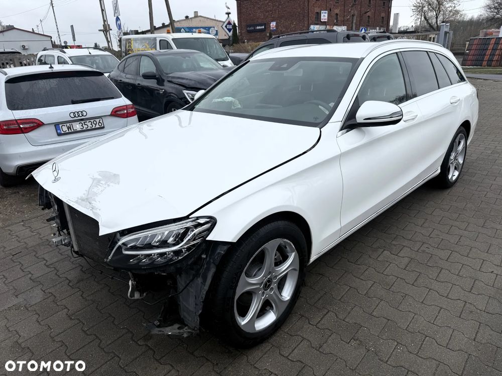 Mercedes-Benz Klasa C 220 d 4Matic 9G-TRONIC Avantgarde - 6