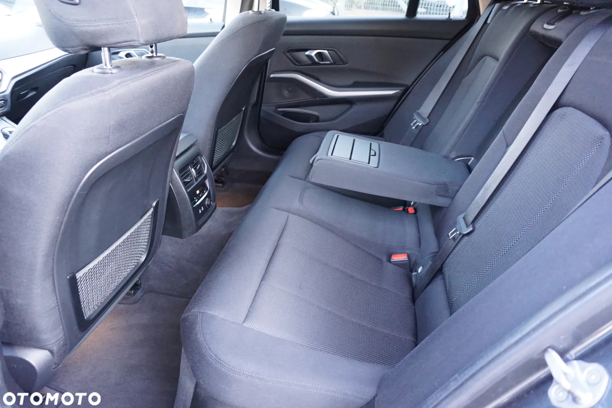 BMW Seria 3 320d Touring xDrive Sport Line - 12