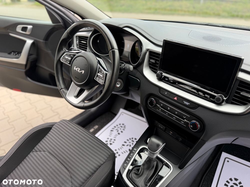 Kia Ceed 1.6 CRDi (48V Mild-Hybrid) DCT7 Platinum - 29