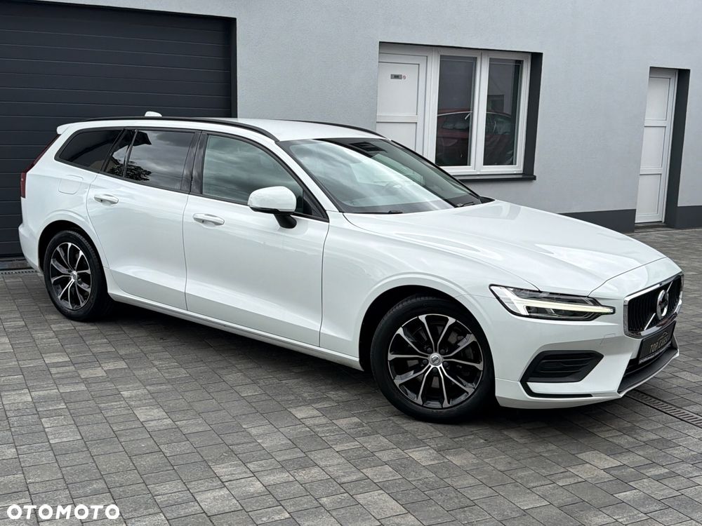 Volvo V60 B3 B DKG Momentum - 12