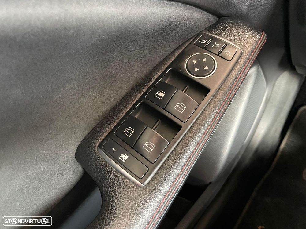 Mercedes-Benz A 200 AMG Line - 13