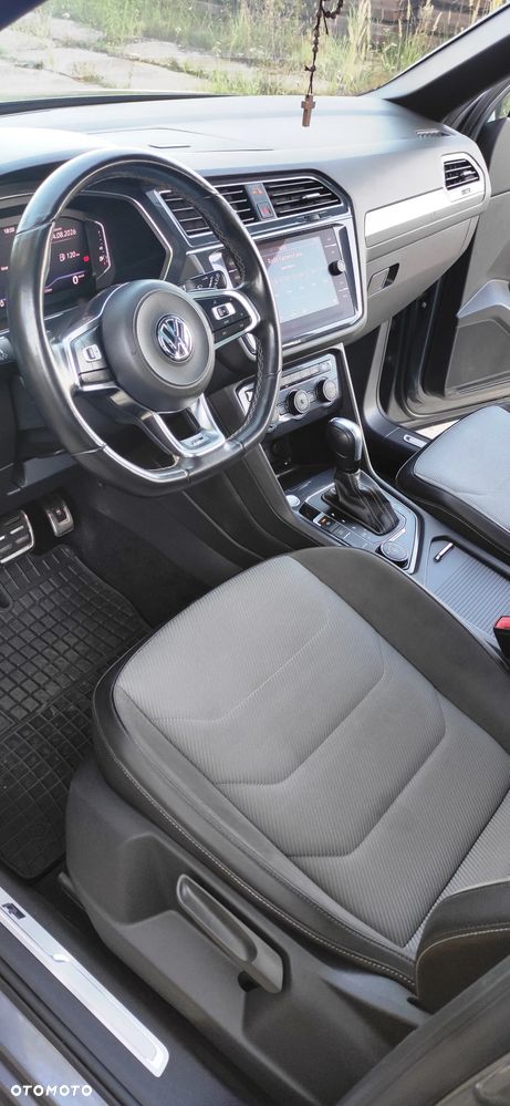 Volkswagen Tiguan 2.0 TDI SCR 4MotION DSG R-Line - 28