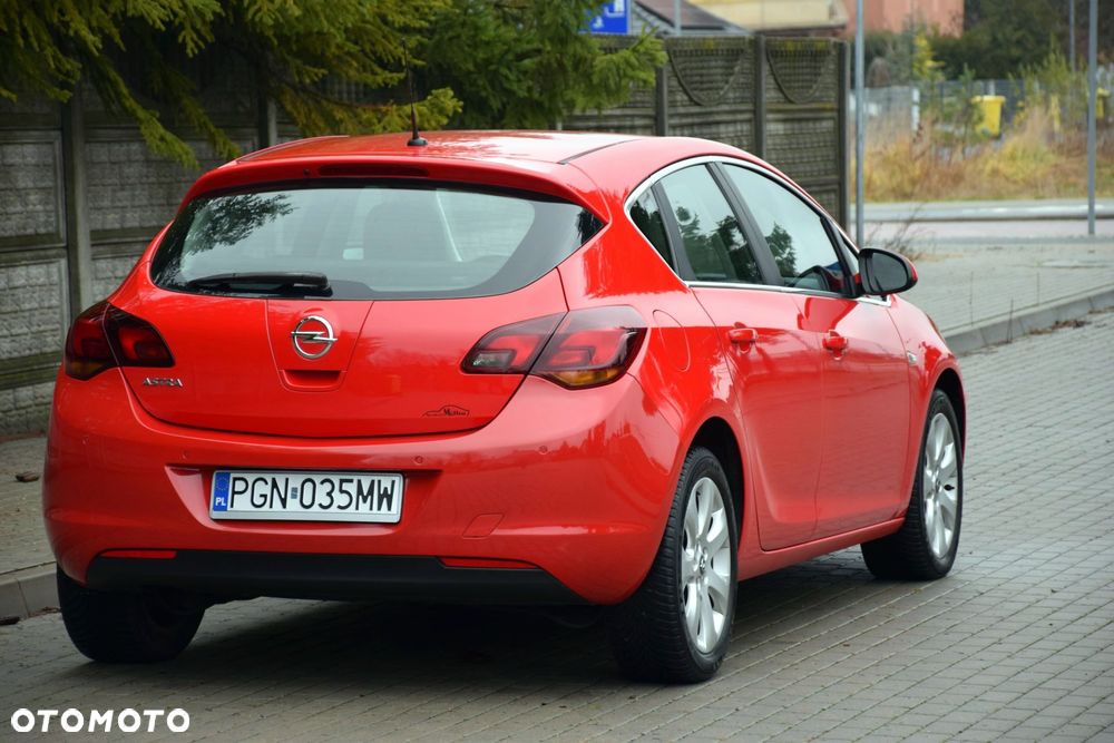 Opel Astra 1.6 Automatik Cosmo - 9