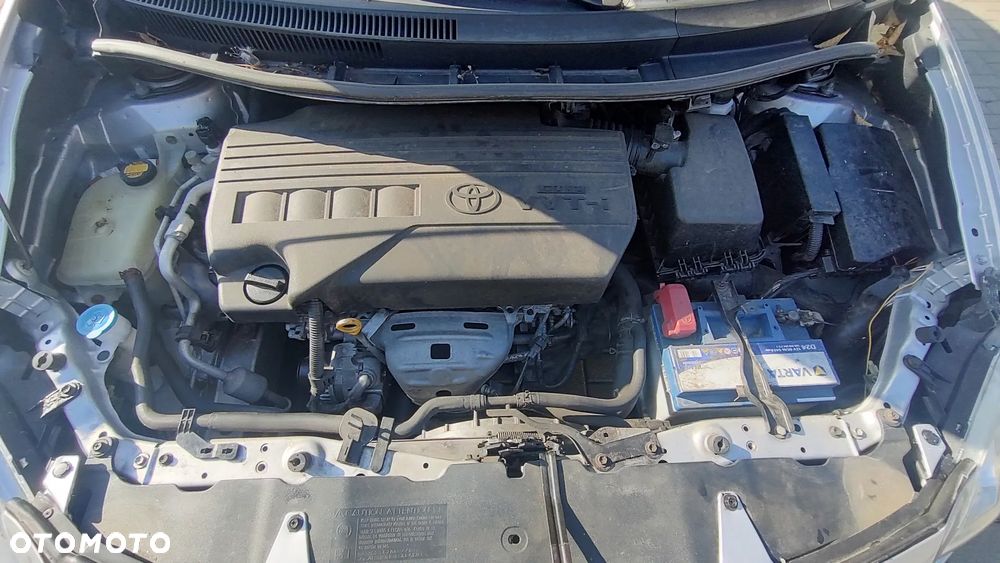Toyota Auris 1.33 VVT-i Active - 12