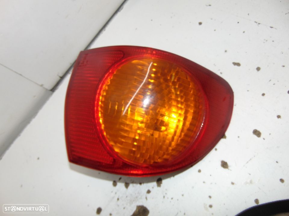 Toyota corolla/celica farolins - 3