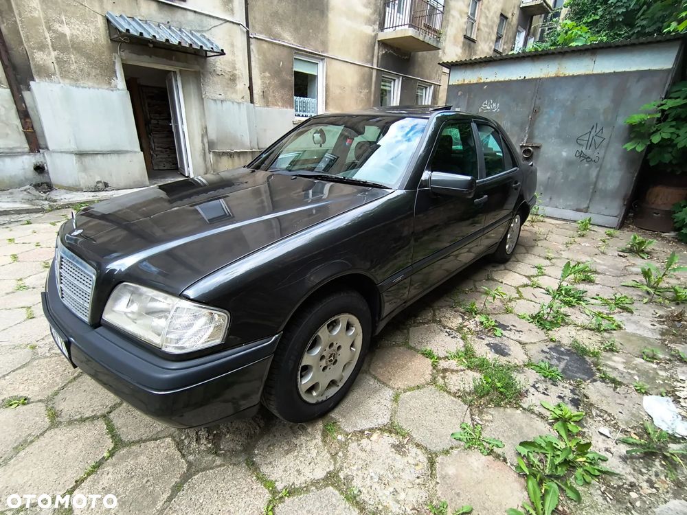 Mercedes-Benz Klasa C 180 Classic - 5
