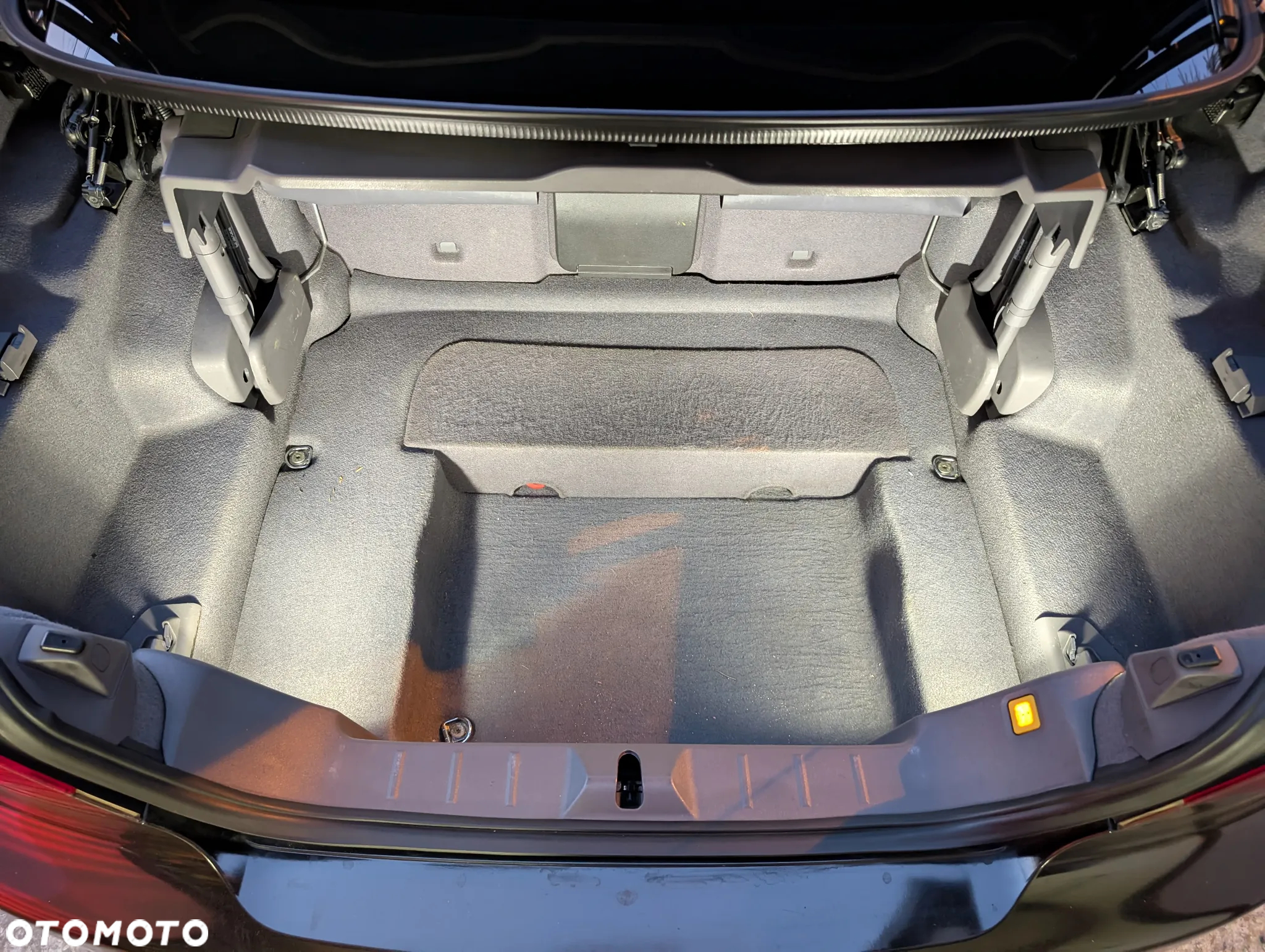 Volvo C70 D5 Summum - 32