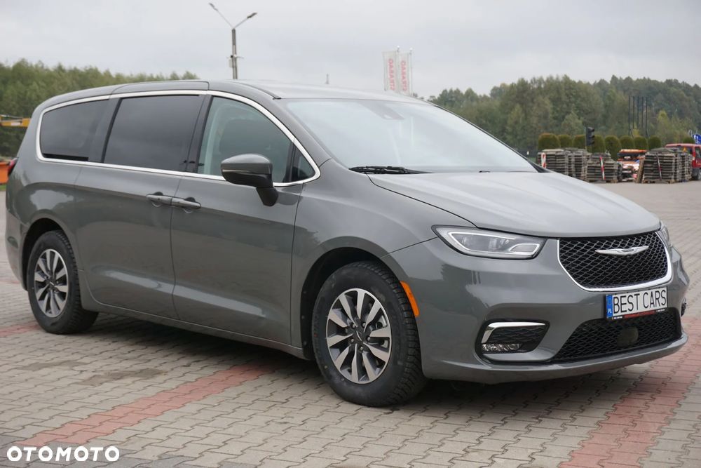 Chrysler Pacifica 2023 photo 4