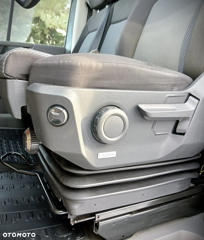 Volkswagen Crafter - 10