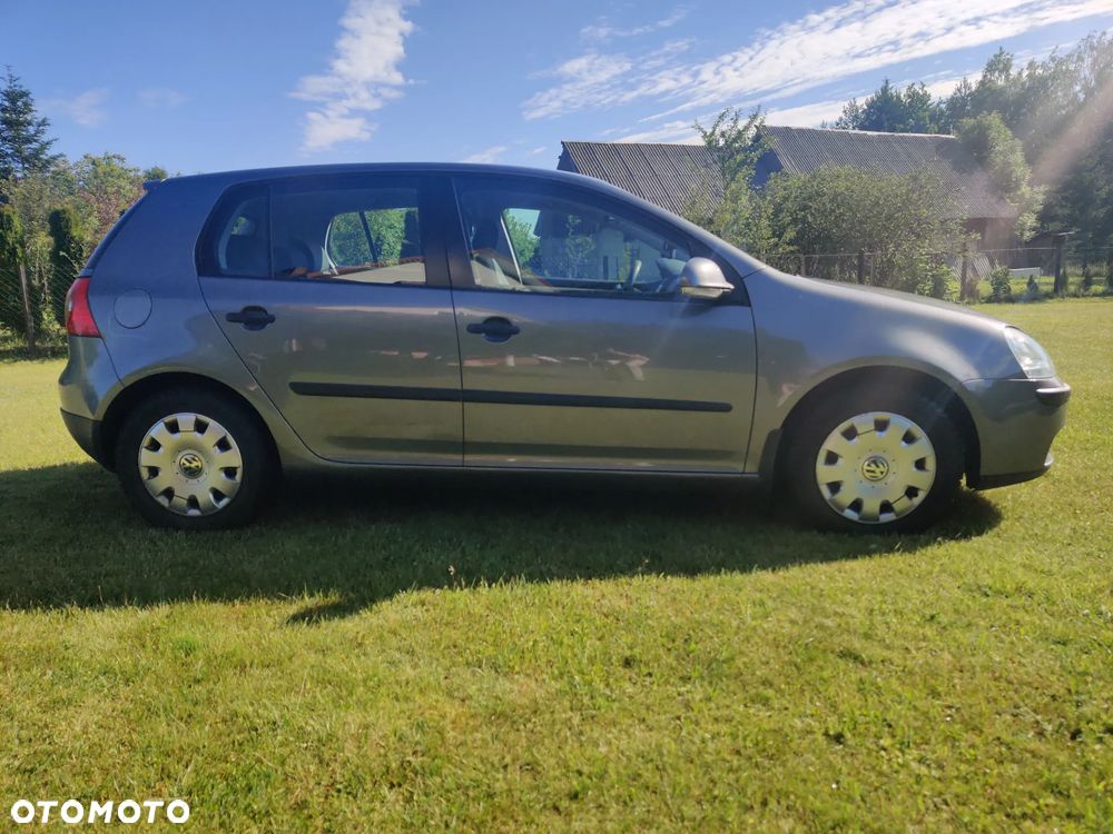 Volkswagen Golf 1.6 Comfortline - 8