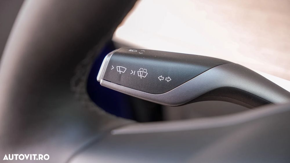 Tesla Model 3 Langstreckenbatterie Allradantrieb Dual Motor - 27