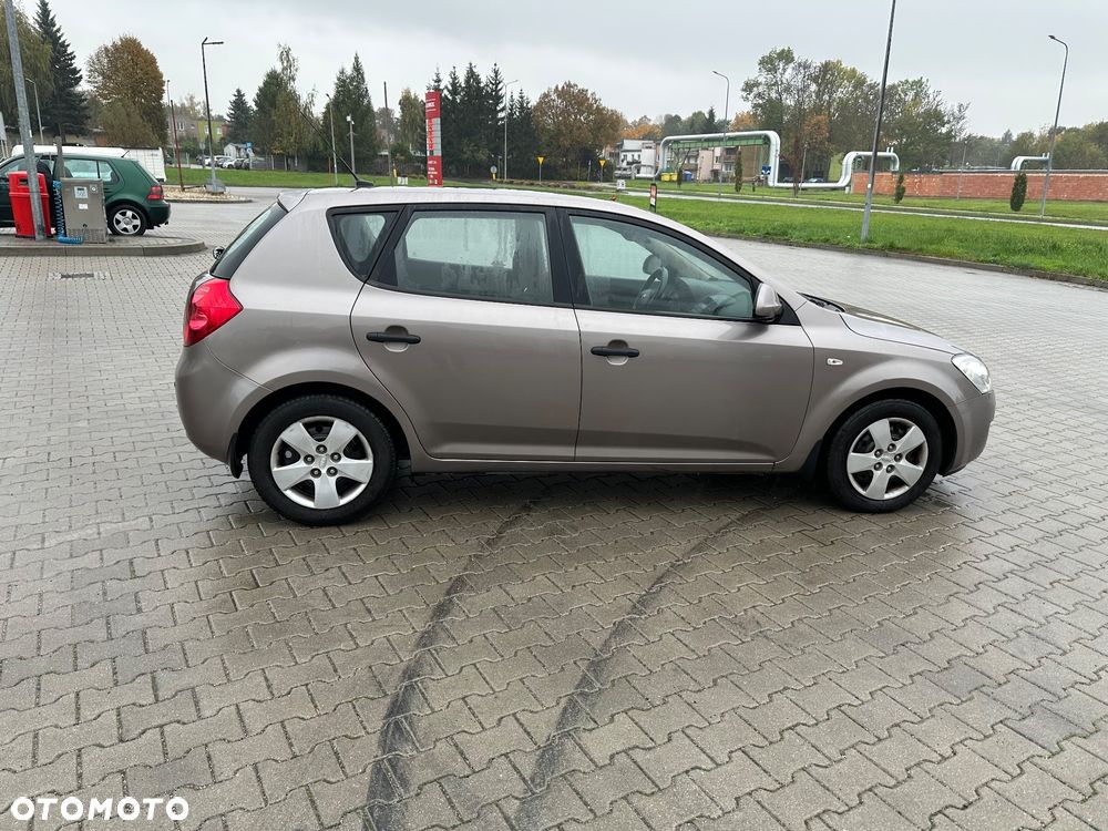 Kia Ceed Cee'd 1.4 Comfort - 8