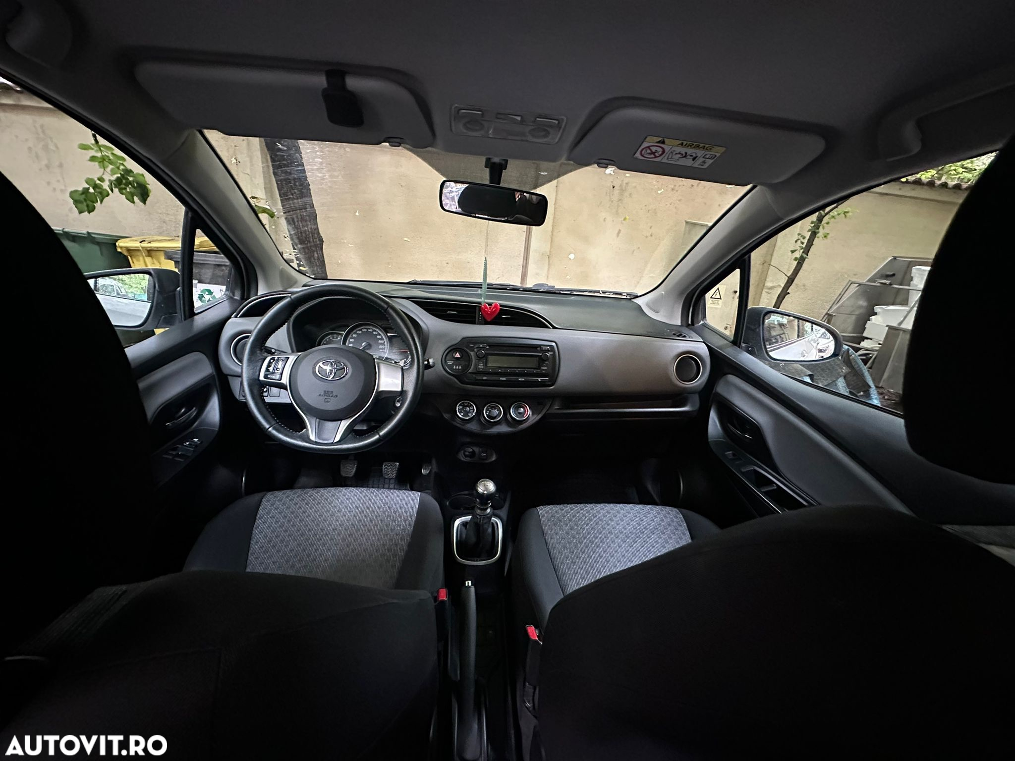 Toyota Yaris 1.3 VVT-i Luna - 3