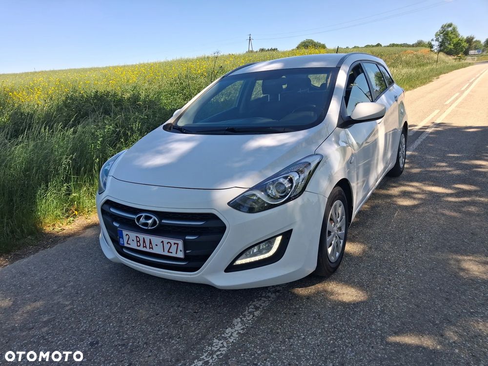 Hyundai i30 blue 1.6 CRDi Classic - 10