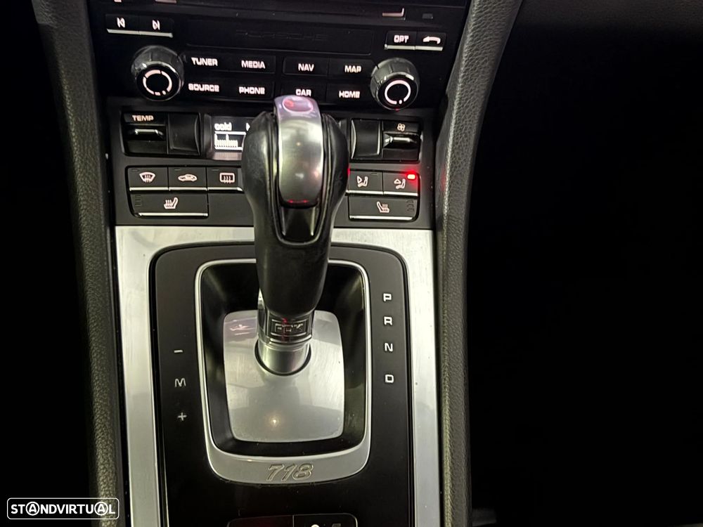 Porsche 718 Cayman - 23