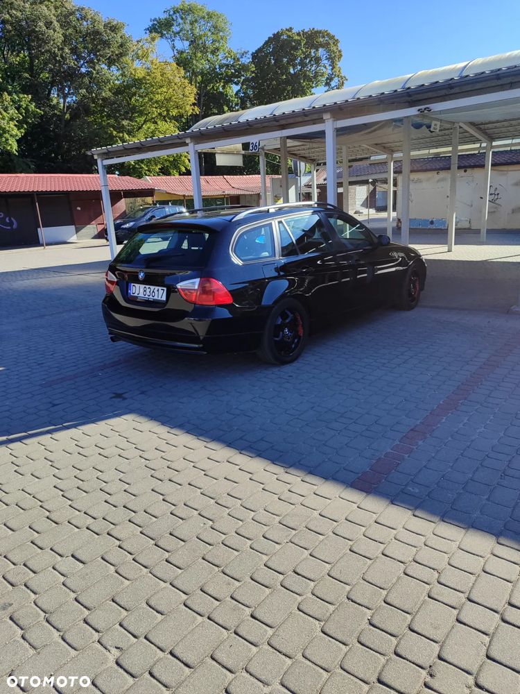 BMW Seria 3 320d - 25