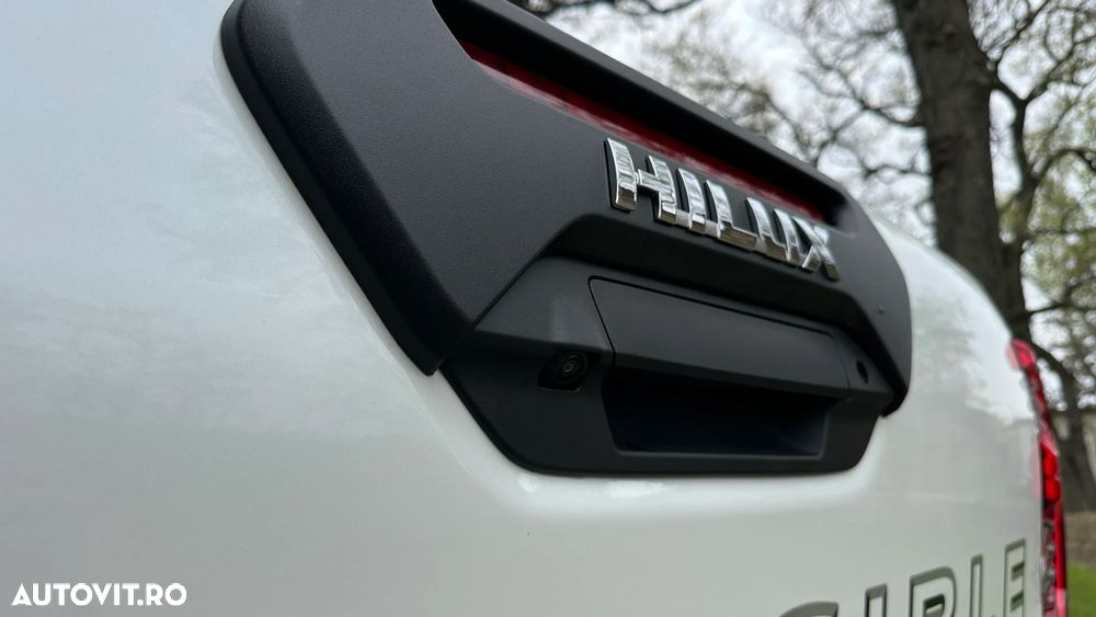 Toyota Hilux 2.8D 204CP 4x4 Double Cab AT MHEV Invincible Color Edition (3E5) - 8