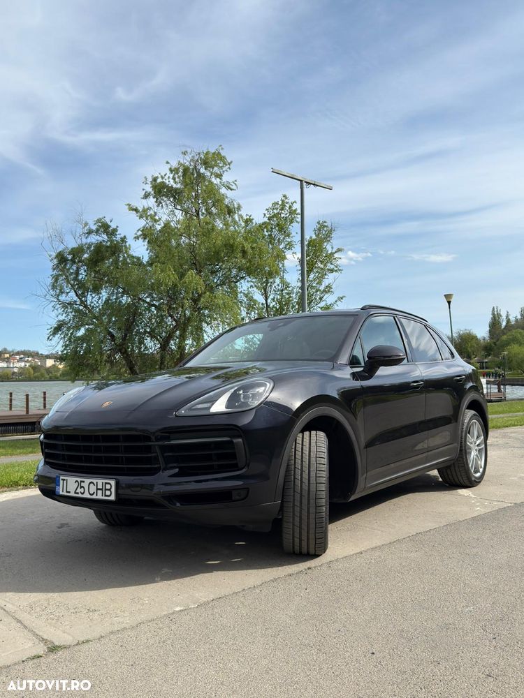 Porsche Cayenne - 2