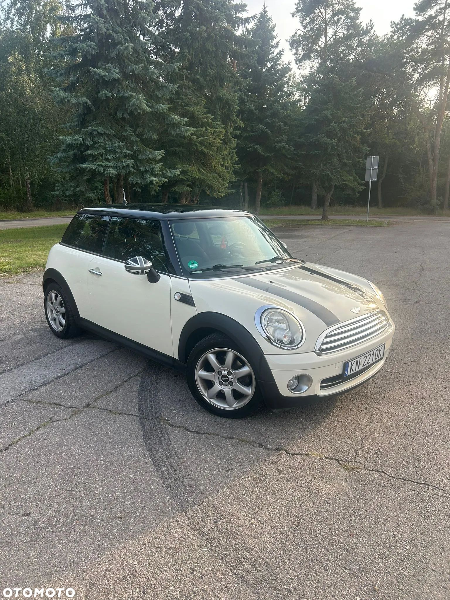 MINI Cooper Standard - 1