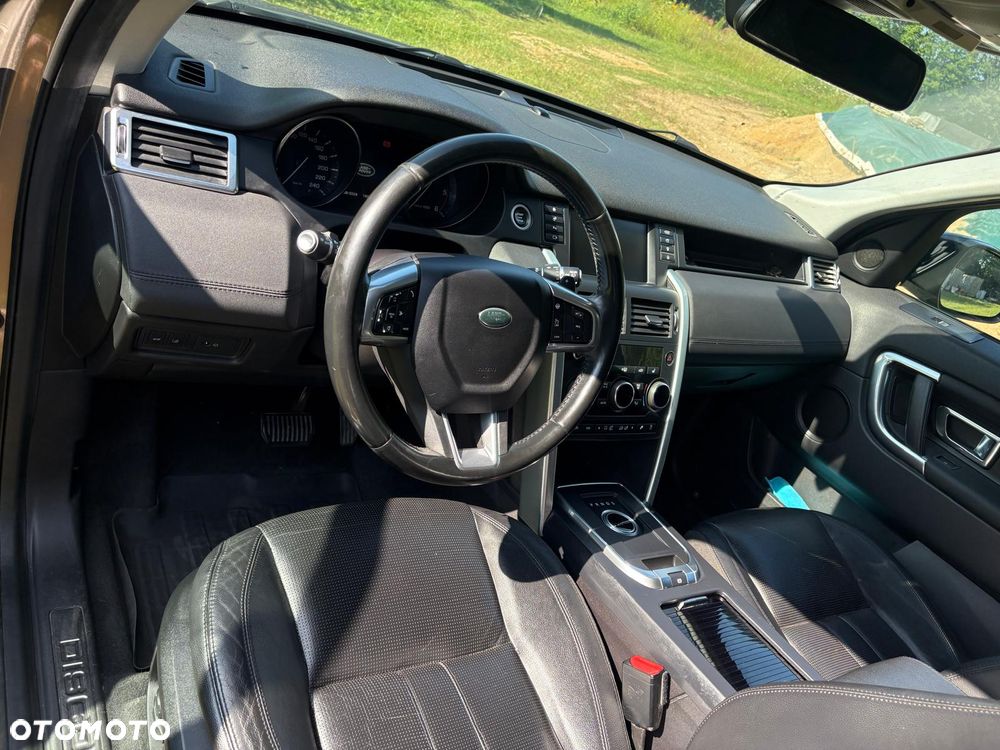 Land Rover Discovery Sport - 12