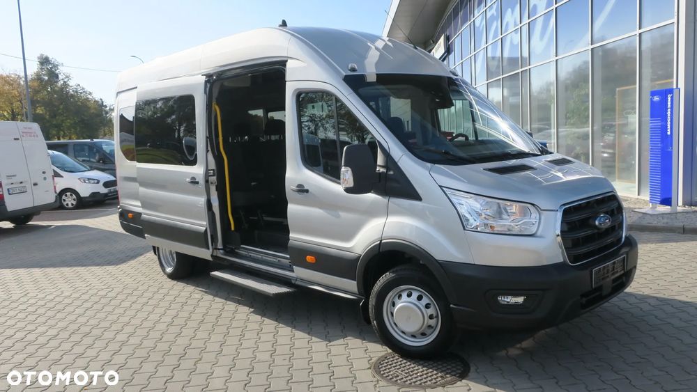 Ford Transit L4 RWD Trend - 8