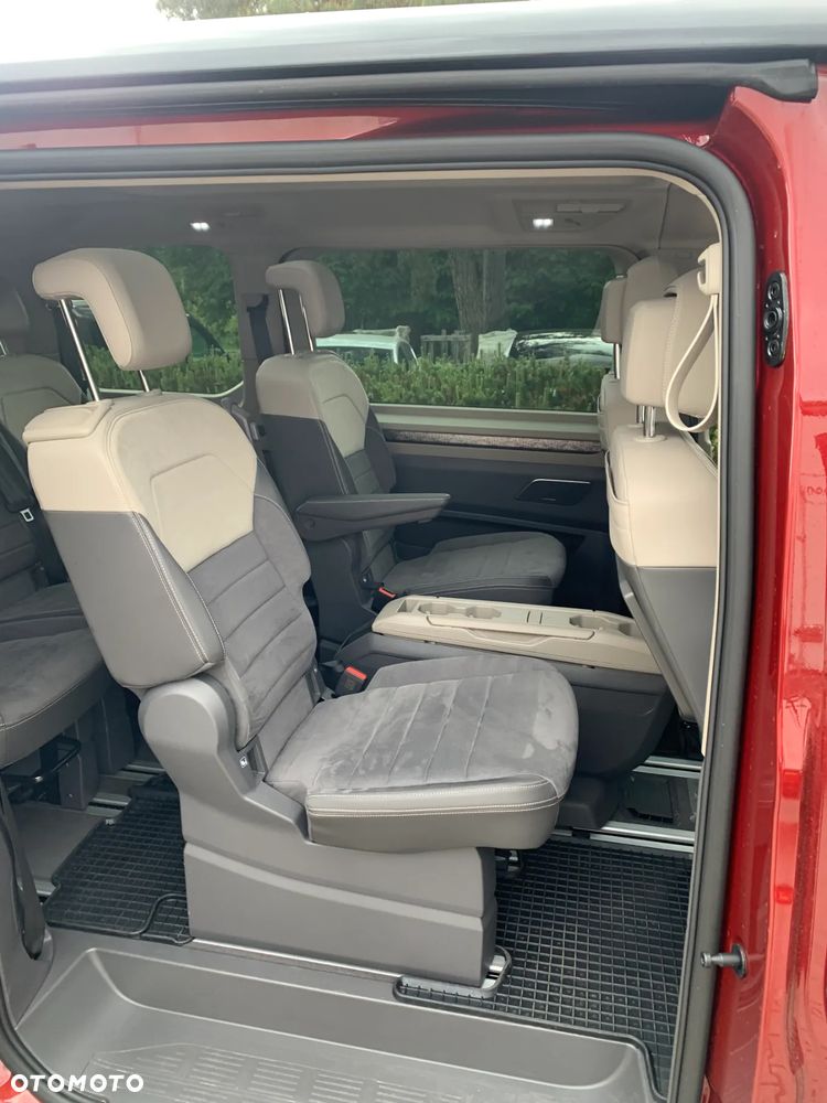 Volkswagen Multivan - 8