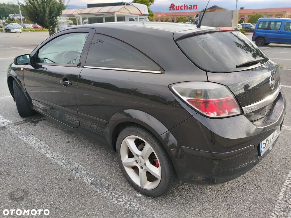 Opel Astra III GTC 1.6 Cosmo - 5