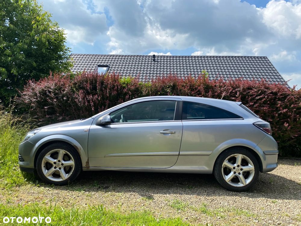 Opel Astra 1.9 CDTI DPF Cosmo - 4