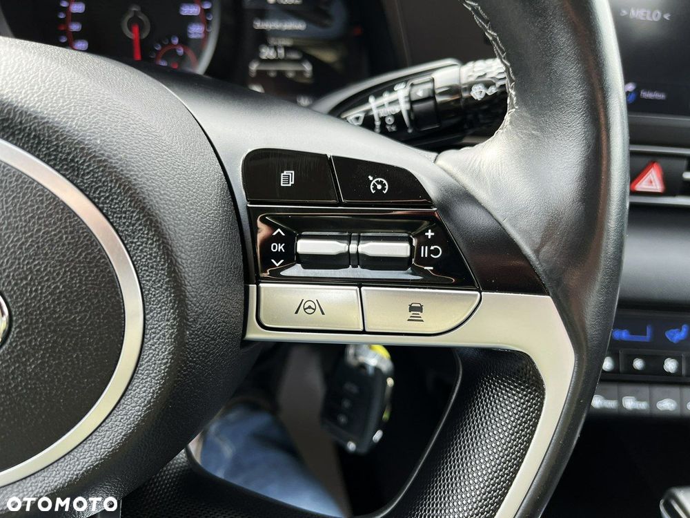 Hyundai Elantra 1.6 Smart CVT - 14