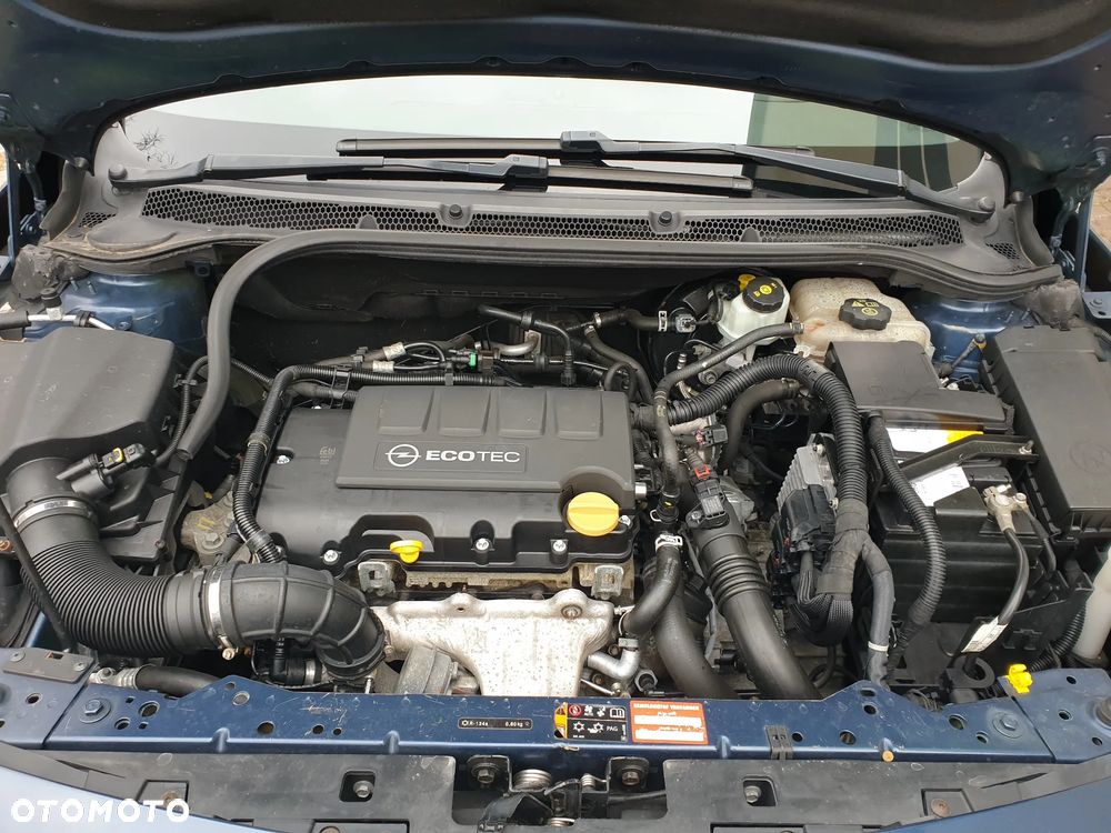 Opel Astra 1.4 Turbo Cosmo - 21