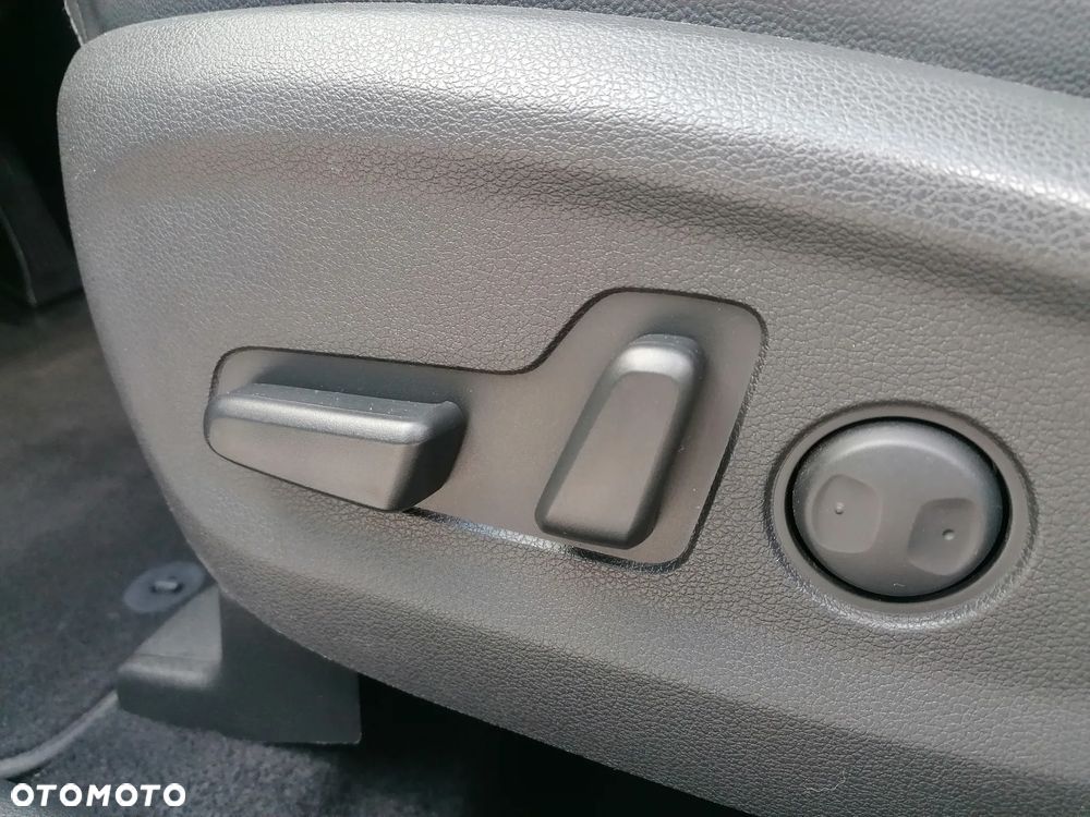 Hyundai Tucson 2.0 CRDi 4WD Automatik Style - 29