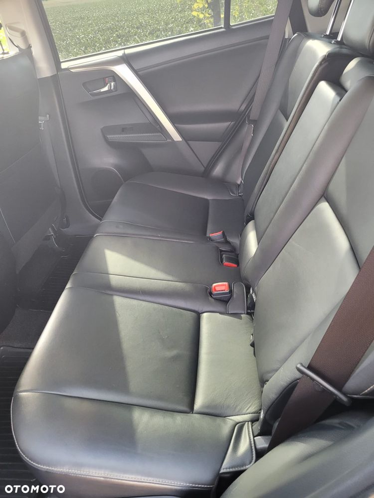 Toyota RAV4 2.2 D-4D Premium - 13