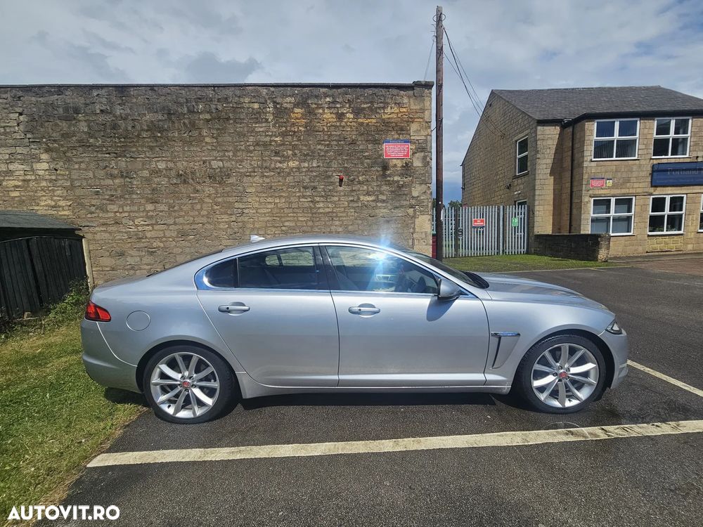 Jaguar XF 2.2D Premium Luxury - 5