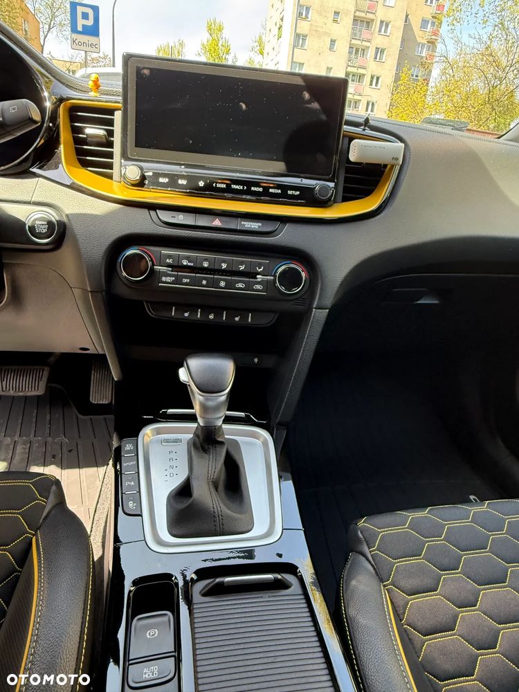 Kia XCeed - 17