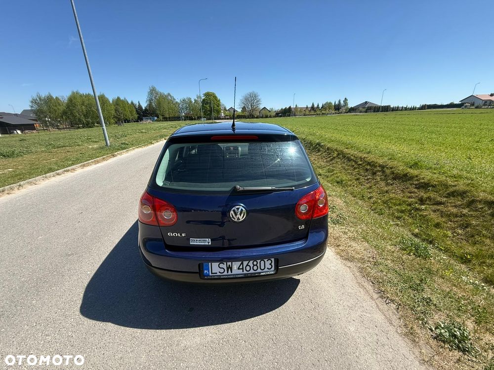 Volkswagen Golf - 2