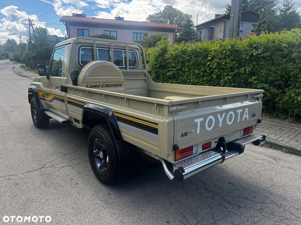 Toyota Land Cruiser 2022 photo 2