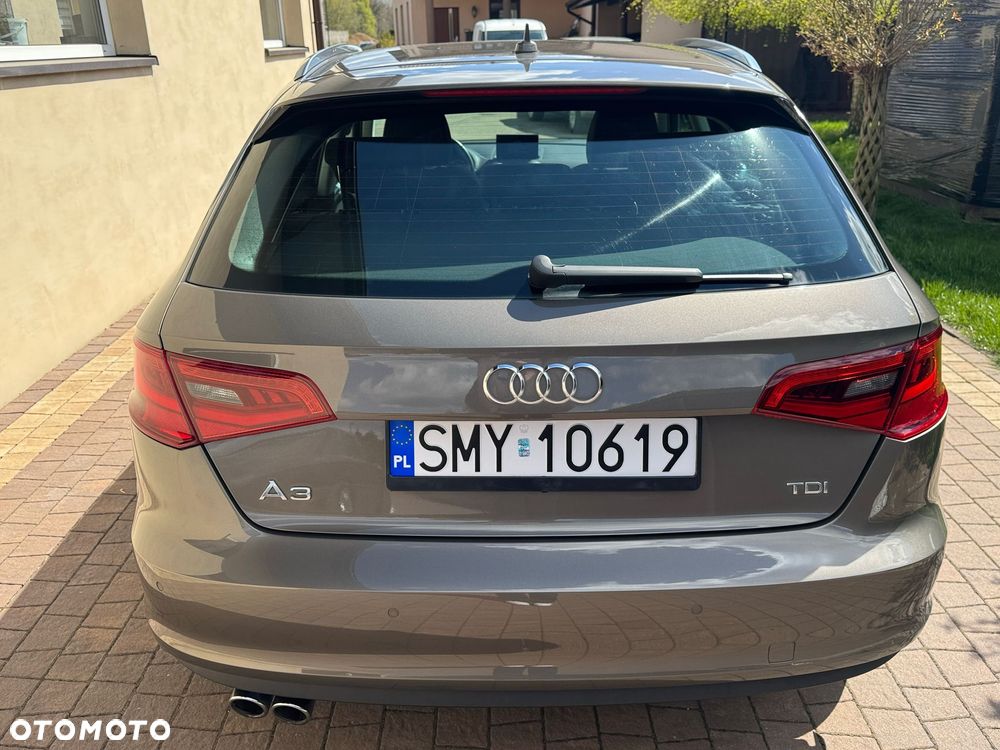 Audi A3 Sportback 2.0 TDI design - 6