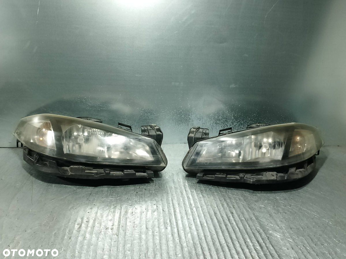 LAMPY PRZÓD KOMPLET RENAULT LAGUNA II  LIFT 8200481196   8200481197 - 9
