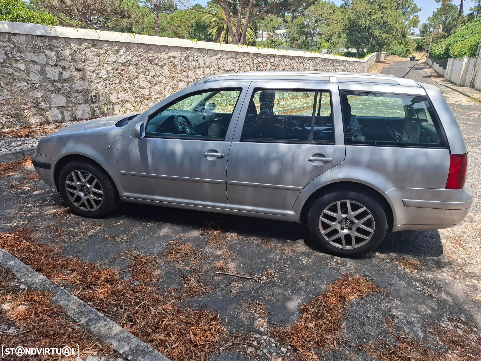 VW Bora 1.9 TDi Highline - 1