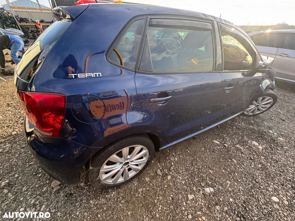 Dezmembram VW Polo 6r an fabr 2012 1.2  tsi CBZB - 1