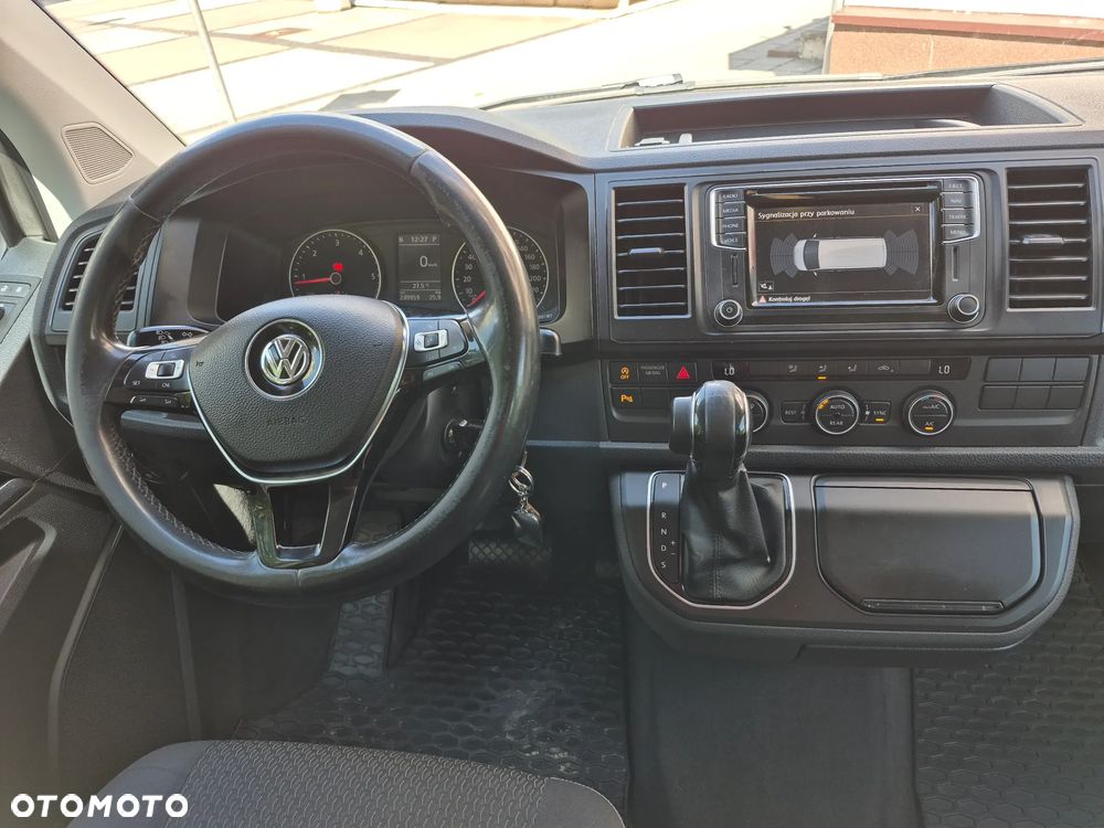 Volkswagen Multivan - 12