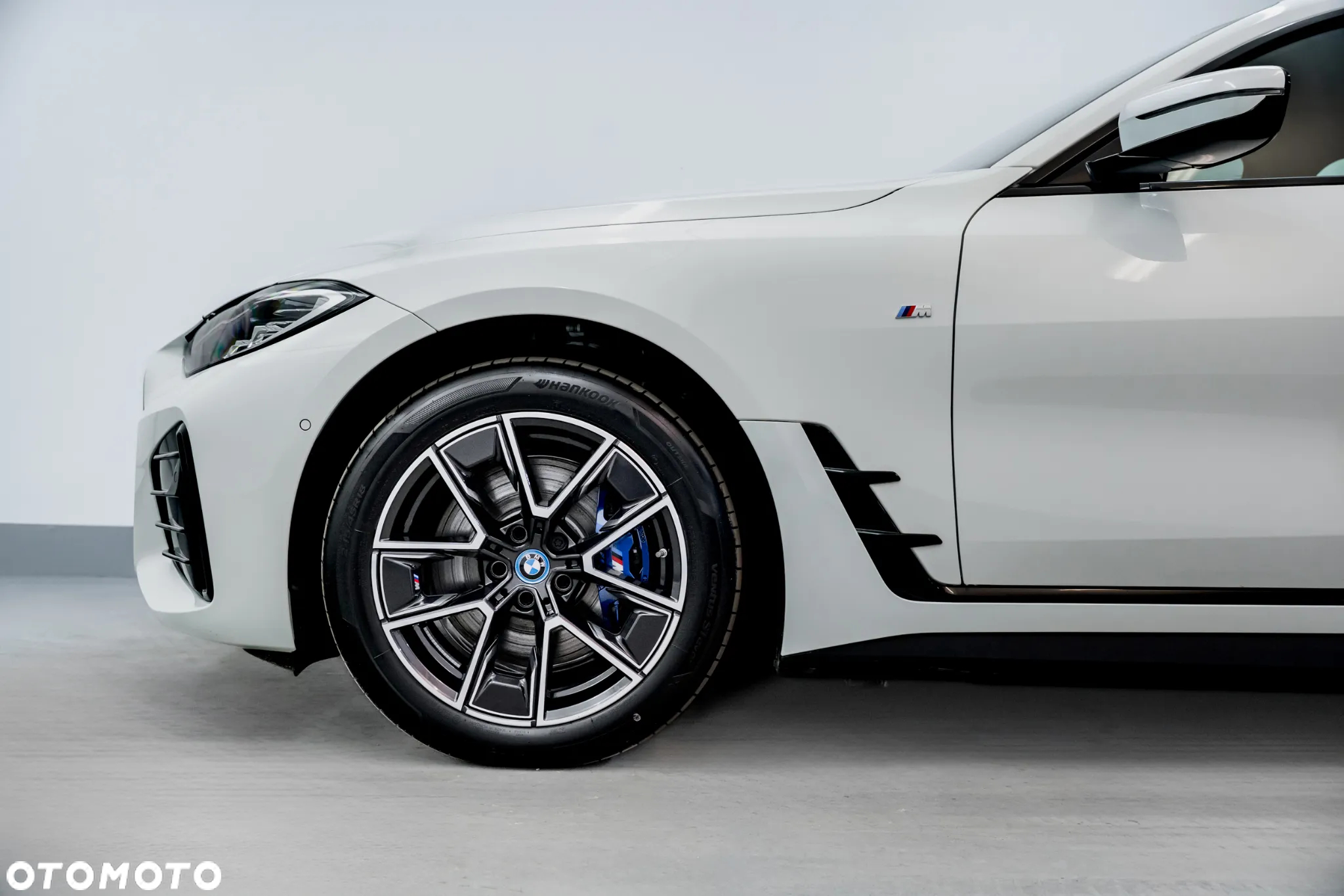 BMW i4 - 7