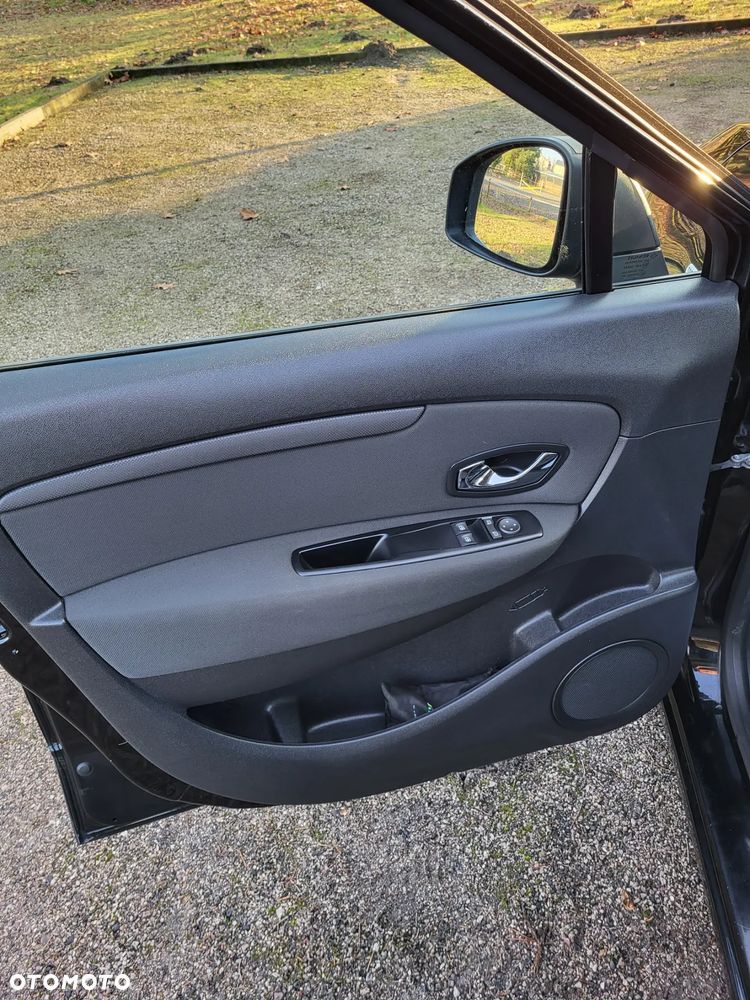 Renault Scenic 1.6 16V 110 TomTom Edition - 17