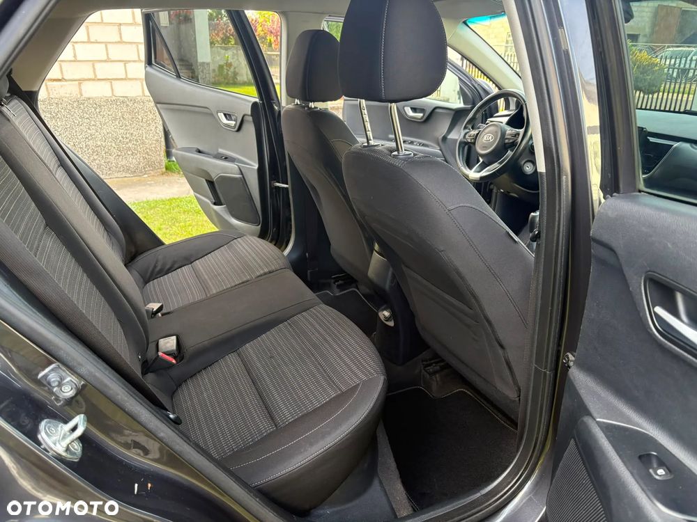 Kia Stonic 1.6 CRDi L - 18