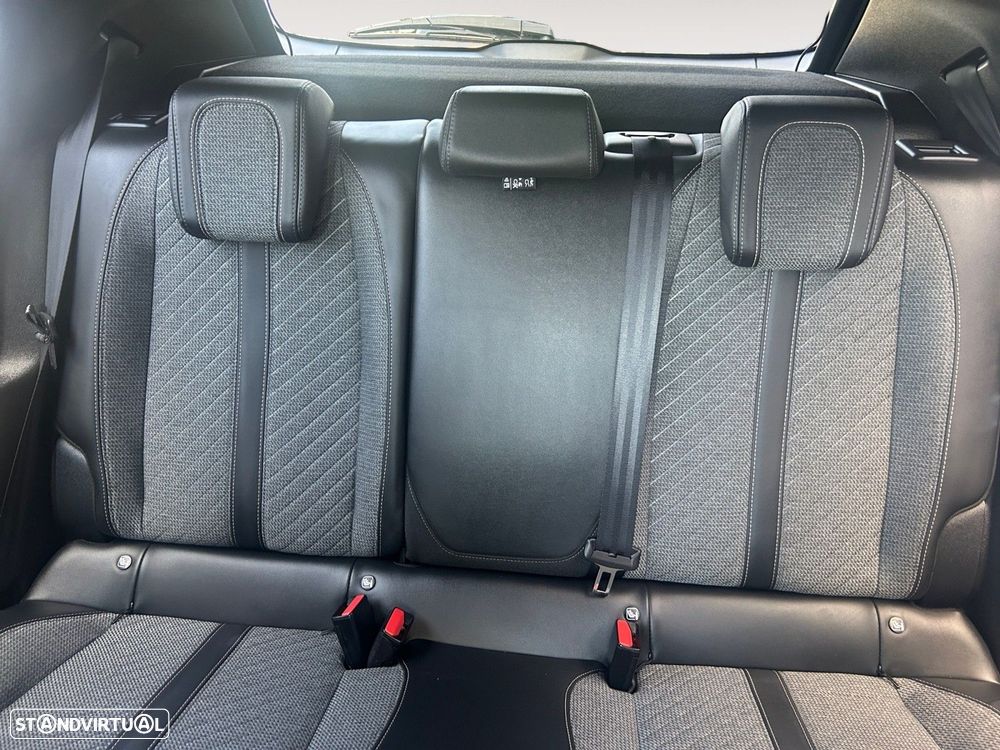 Peugeot 2008 1.2 Hybrid Allure e-DCS6 - 13